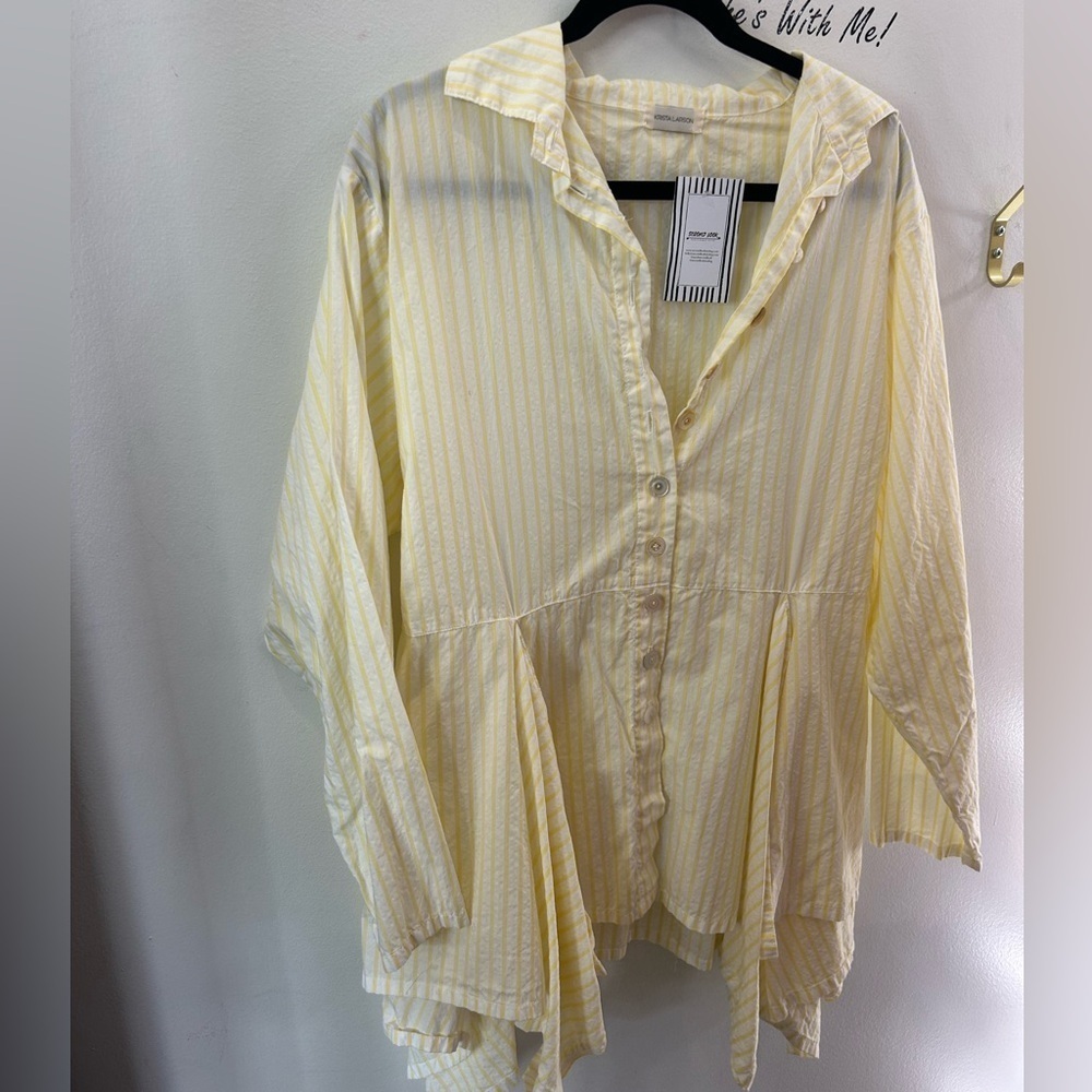 Krista Larson yellow and white pinwheel button down blouse NWT - Picture 2 of 10